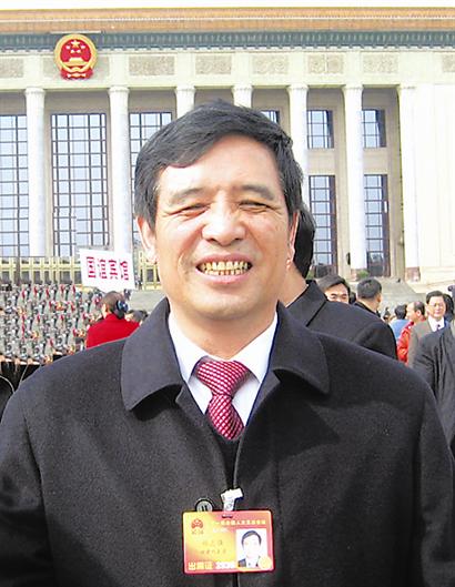 杨志强:开发海外矿业资源 要警惕"鹬蚌相争袁渔翁得利"中国有色网 中国有色金属报数字报