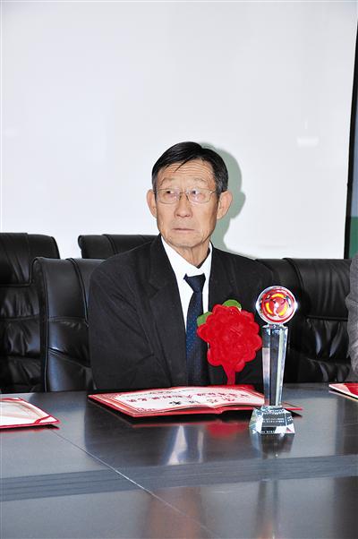 中国红梅集团白局长图片